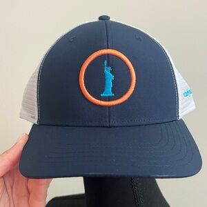 Vineyard Vines NWT Liberty Dot Navy and White Trucker Hat